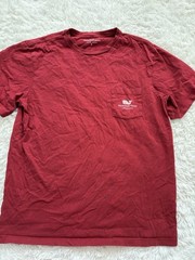 Vineyard Vines Deep Red “Oklahoma” Themed Sz. S Classic Tee. Grt. Quality