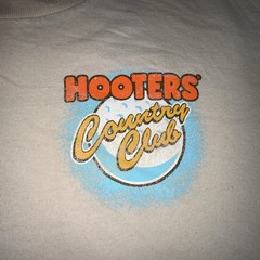 Hooters Country Club Graphic T-Shirt Mens 2XL Beige Golf Cotton Tee