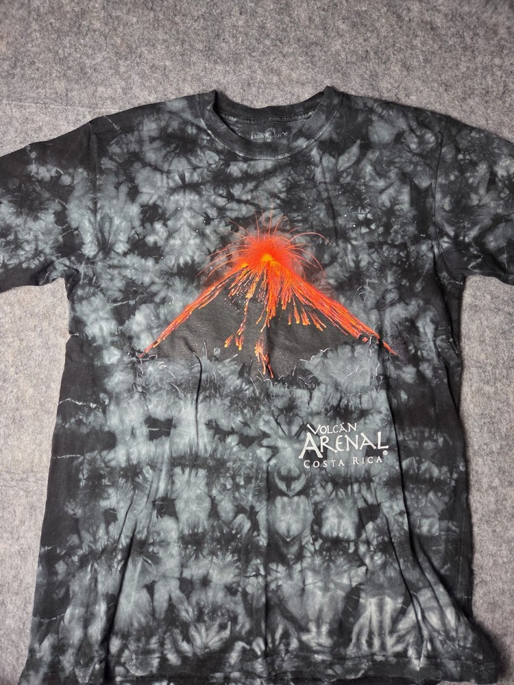 Volcan Arenal Costa Rica Vintage Volcano Graphic Shirt Mens Medium Short Sleeve