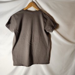 Gildan Ultra Cotton M Kenya Flag Cross Arrow Anchor Graphic T-Shirt Gray