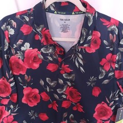 Tek Gear Navy Blue Red Roses Floral Collar Button Up Athletic Shirt Size M