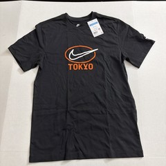 Nike Tokyo Japan Exclusive Swoosh Black Orange T Shirt Size Medium. IB8036-010