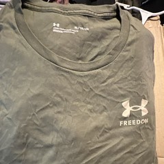 Under Armour Men’s XL Regular Green Loose Crew Neck Long Sleeve Logo T-Shirt