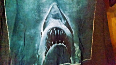 JAWS TEE SHIRT NEW SHORT SLEEVE COTTON L LARGE NWOT MOTION PICTURE MACHINE WASH*