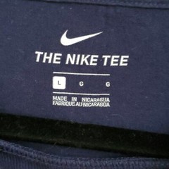 Nike Go Pat’s Size L Navy Blue Red/White Design T-Shirt