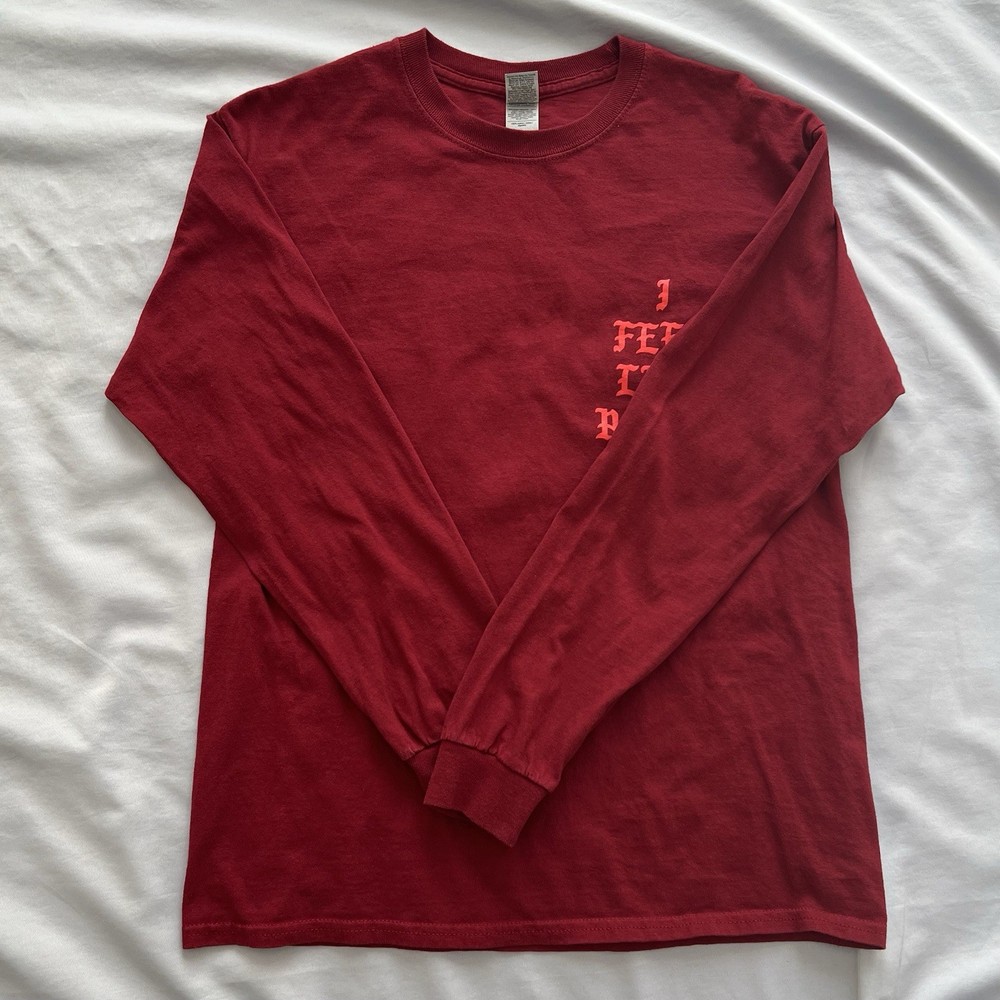 Gildan Deep Red Long Sleeve Graphic Tee – Men’s Size M