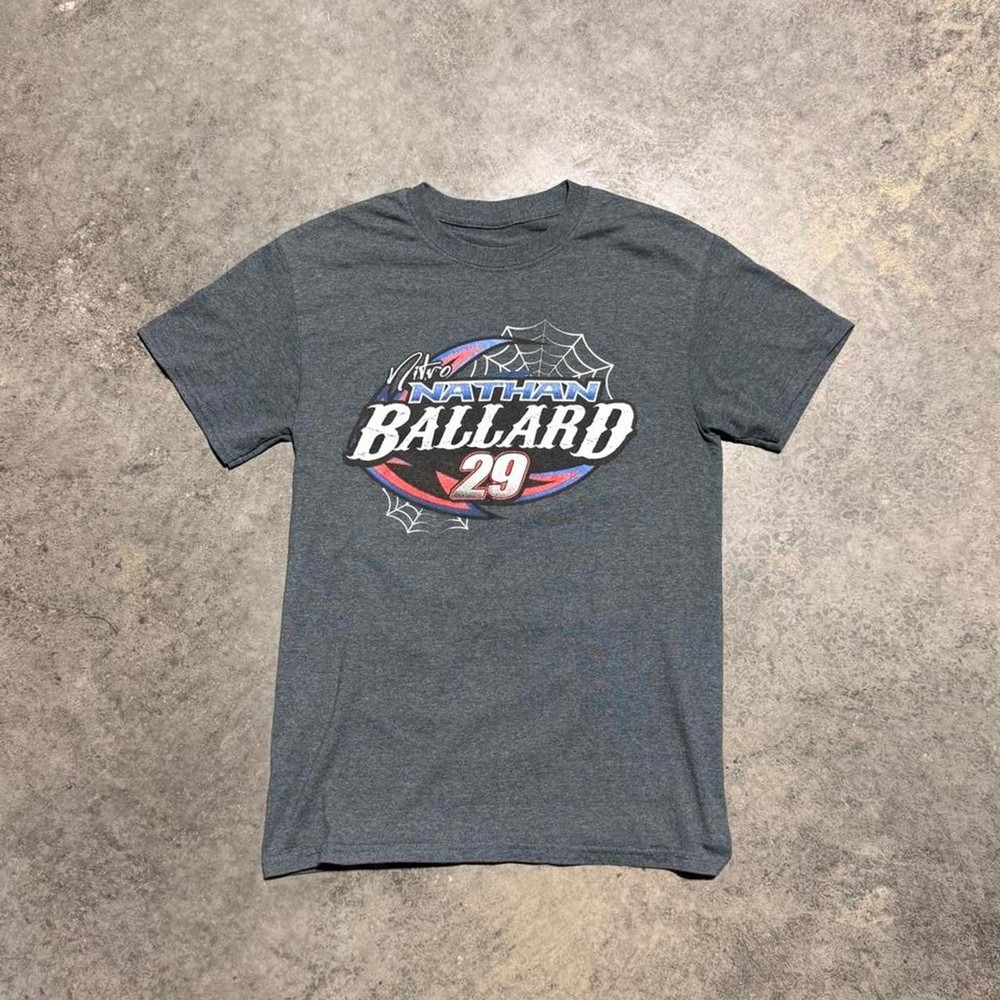 Gildan Men’s Grey and Black T-shirt