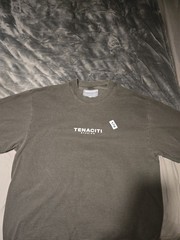 Tenaciti Studios T Shirt Men’s Medium NEW Charcoal Gray Minimal Logo Tee