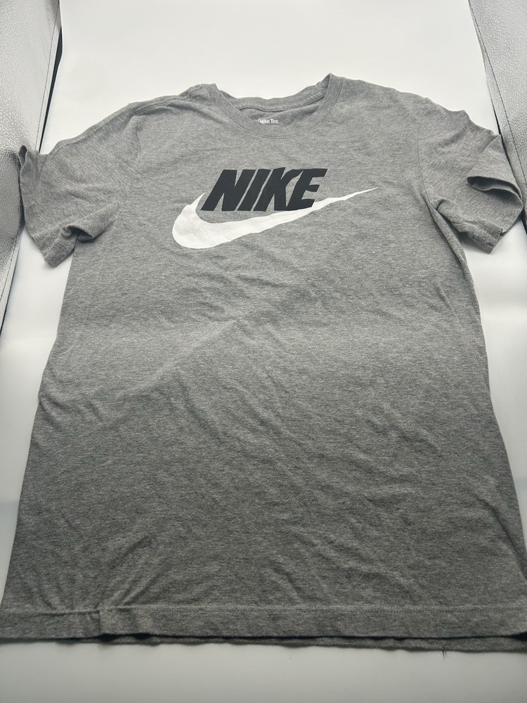 Nike The Nike Tee Men’s S Gray Crew Neck Short Sleeve Graphic Logo T-Shirt