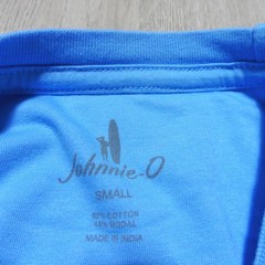 JOHNNIE O Mens S SMALL T SHIRT BREWS N VIEWS MALIBLU BLUE RED DALE 2.0 GOLF USA