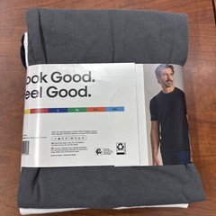 True Classic 4 Pack Crew Neck Size M – Black/White/Navy/Carbon