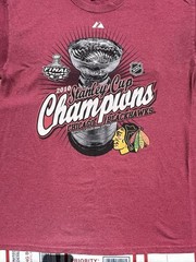 Vintage Majestic 2010 Stanley Cup hockey Finals Chicago Blackhawks T Shirt Sz. L