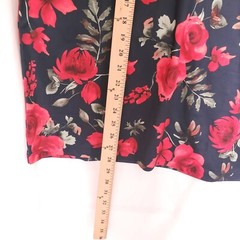 Tek Gear Navy Blue Red Roses Floral Collar Button Up Athletic Shirt Size M