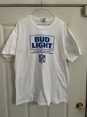 Bud Light Official Beer Sponsor Of The NFL Men’s White T-Shirt New Size Large