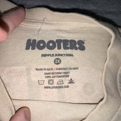 Hooters Country Club Graphic T-Shirt Mens 2XL Beige Golf Cotton Tee