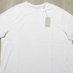 TOMMY BAHAMA Mens 2XLB 2XL BIG T SHIRT COASTAL CREST V NECK WHITE HAWAIIAN