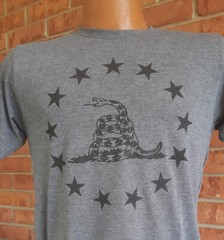 Gadsden Snake 1776 Dont Tread on me T-Shirt Super Soft Tee Poly Rich 65/35 Blend
