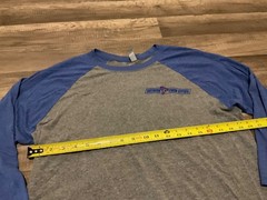 NEXT LEVEL BASEBALL RAGLAN SKYDIVING TWIN CITIES GRAPHIC ( MENS L ) HEATHER BLUE