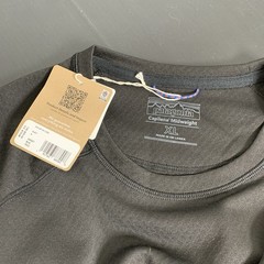 Patagonia – Capilene Midnight Long Sleeve Shirt – Size: XL – Made in Sri Lanka