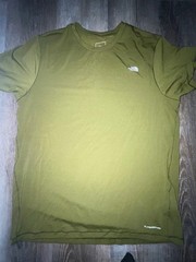 THE NORTH FACE Men’s Adventure Tee | Lightweight & Stretchy Shirt, Various Sizes