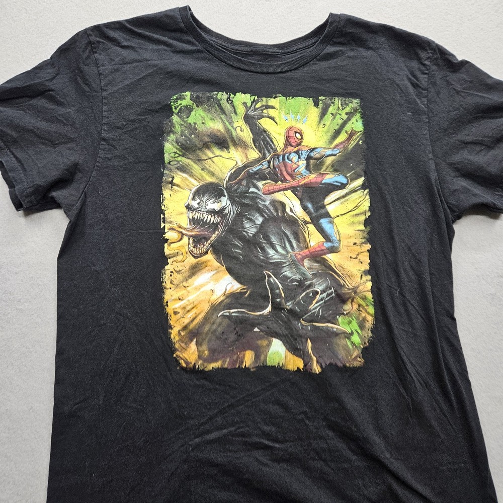 Spyder Man & Venom Marvel Men’s Large Printed Graphic Black T-Shirt