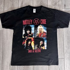 Mötley Crüe – Shout At The Devil Black T-Shirt Black Rock Band – Large