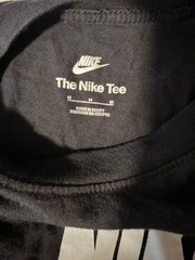 Nike The Nike Tee Men’s Black Graphic Logo Crew Neck Short Sleeve T-Shirt M