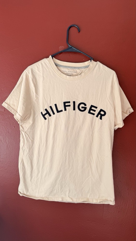 Tommy Hilfiger Arched Logo T-Shirt – Cream / Size M (Very Good)